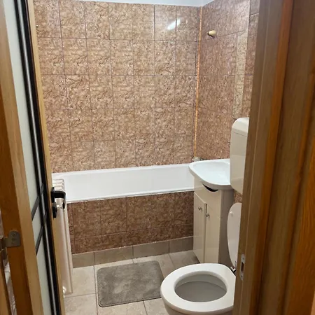 Garsoniera Single 25 Bucareste