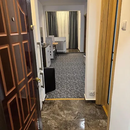 Garsonieră Single 25 Bucureşti